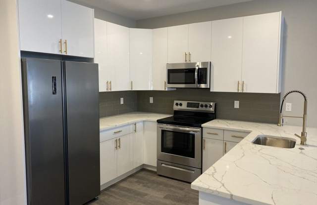 32 Norwood St unit: 5 photos photos