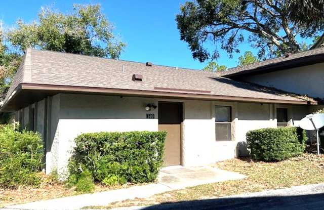 Cute 2/2 Apartment with Lakeview in Clermont Gallery 1
