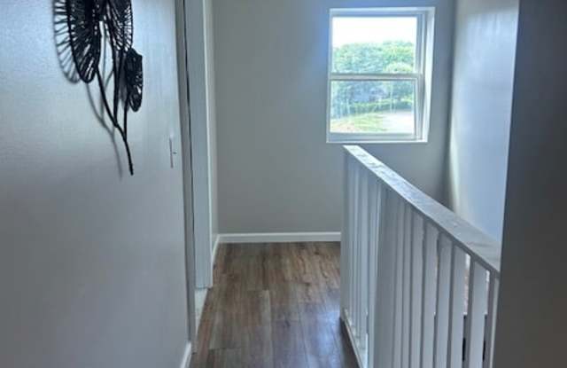 1528 Lynn Garden Dr photos photos