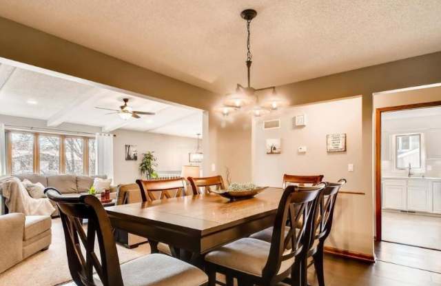 5902 View Ln Gallery 4