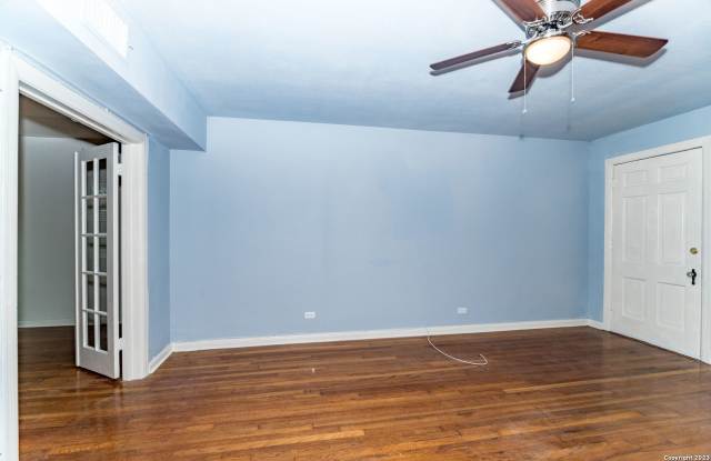 254 CLOVERLEAF AVE 2 Gallery 3