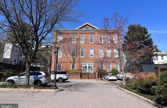 2735 OLIVE Street NW Gallery 1