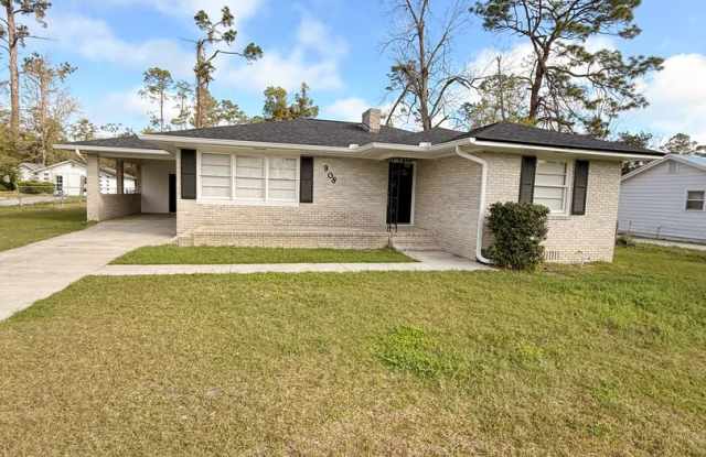 908 E Park Ave. Valdosta, GA 31602 photos photos