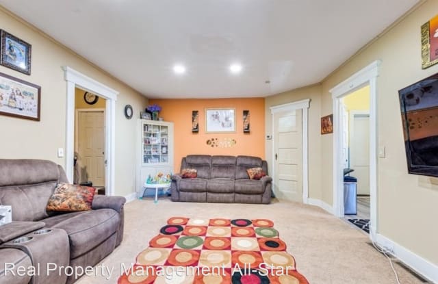 12 Hillcrest Avenue Front Apartment Gallery 2