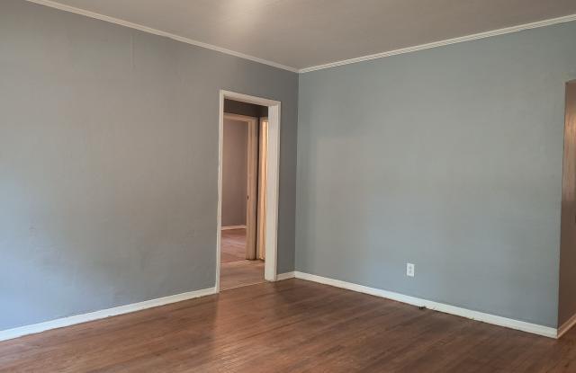1806 West 29th Avenue Gallery 2