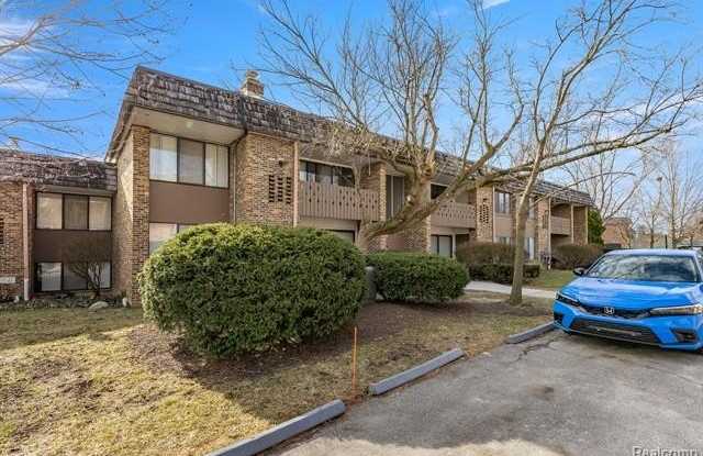 2118 PAULINE Boulevard - 2118 Pauline Boulevard, Ann Arbor, MI 48103