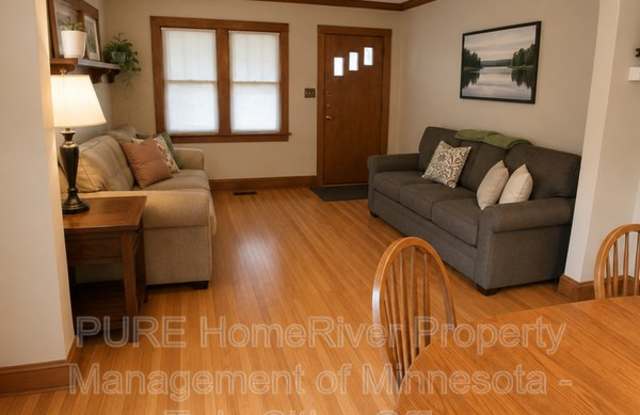 2029 Wellesley Ave photos photos