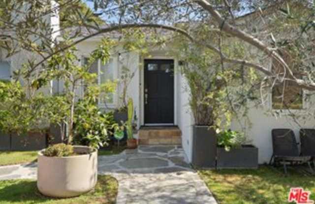 3012 South Beverly Drive Gallery 4