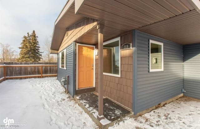 529 E 25th Ave - 529 East 25th Avenue, Anchorage, AK 99503