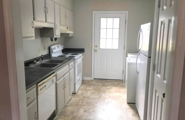 004 Southern Cove - 4 Southern Ct, Statesboro, GA 30458