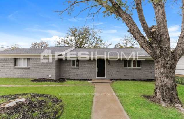 1507 Granbury Street photos photos