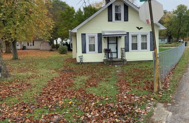 208 E Hubert Ave. - 208 East Hubert Avenue, Lancaster, OH 43130