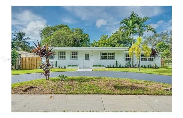 1800 Keystone Blvd - 1800 Keystone Boulevard, North Miami, FL 33181