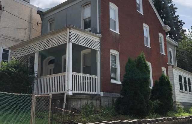 247 GREEN Lane photos photos