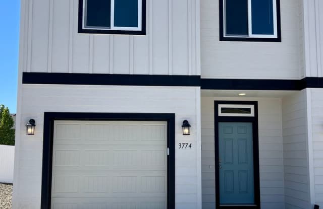 Corner Townhome! photos photos