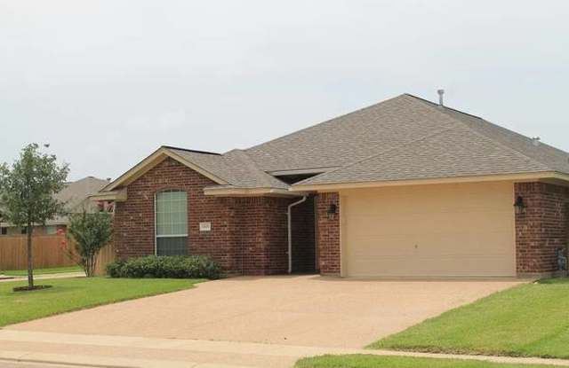 1001 Emeralds Dove Ave. photos photos