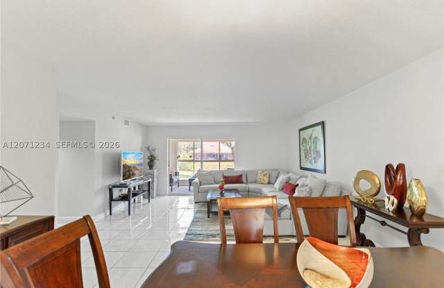 5876 Regal Glen Dr Gallery 2