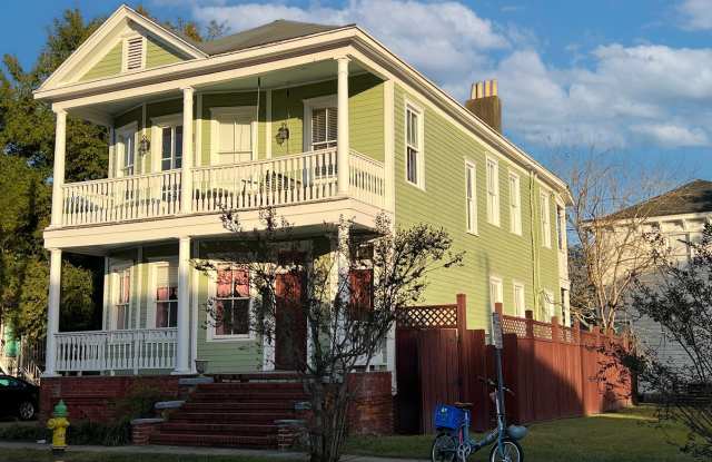 2 BED | 2 BATH | PRIVATE FRONT AND BACK PORCH | MIDTOWN photos photos