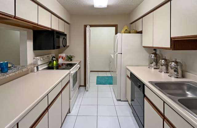 Lionshead Apartments Gallery 4