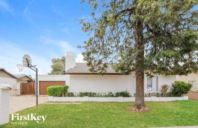 11631 North 58th Drive - 11631 North 58th Drive, Glendale, AZ 85304 11631 North 58th Drive - 11631 North 58th Drive, Glendale, AZ 85304