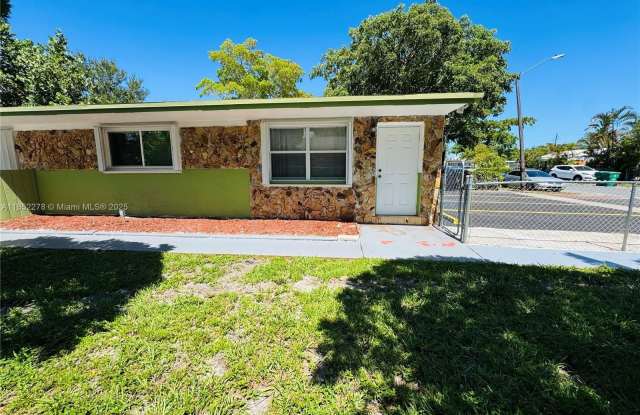 254 SW 14th St photos photos