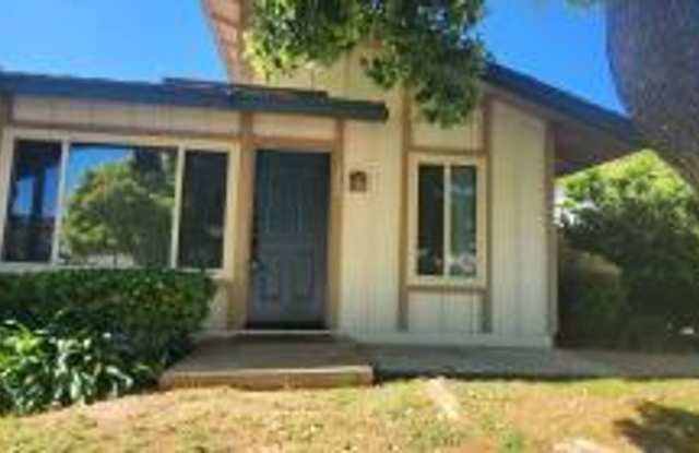 Sharp Thousand Oaks Ground Unit Condo Fully Remodeled - 1725 Tiburon Court, Thousand Oaks, CA 91362