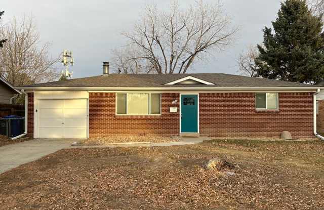 Lovely Updated Loveland Home with Fireplace and Fenced Yard - 1504 South Douglas Avenue, Loveland, CO 80537