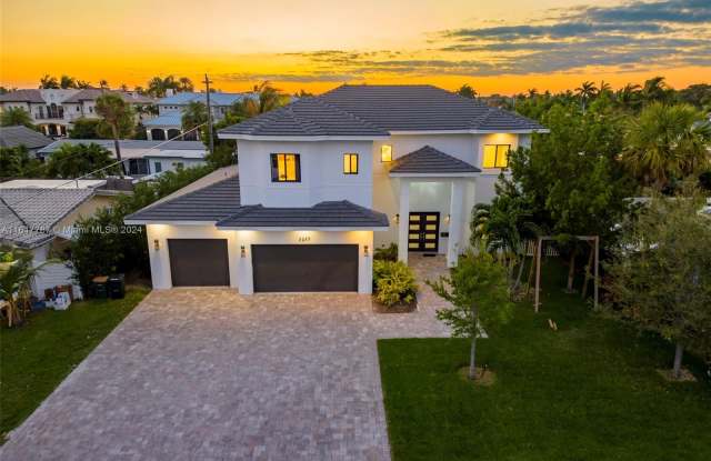 3247 NE 27th Ter - 3247 Northeast 27th Terrace, Lighthouse Point, FL 33064