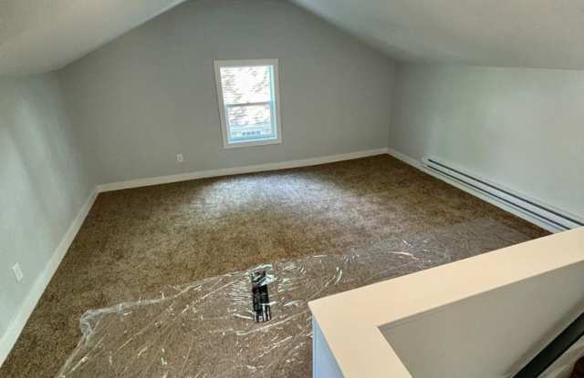 $1900 - 3 Bedroom 2 Bath House in Morningside Gallery 4