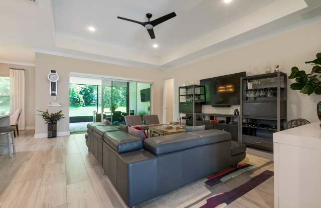 25962 HIGH HAMPTON Circle Gallery 4