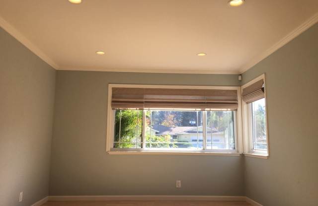 4522 Santa Cruz Court Gallery 2