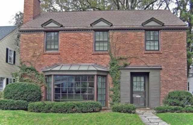 2212 THORNWOOD Avenue - 2212 Thornwood Avenue, Wilmette, IL 60091