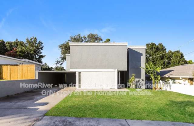 2115 W Ivy St photos photos