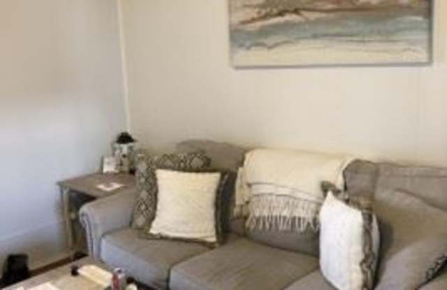 528 Washington St 1A Gallery 2