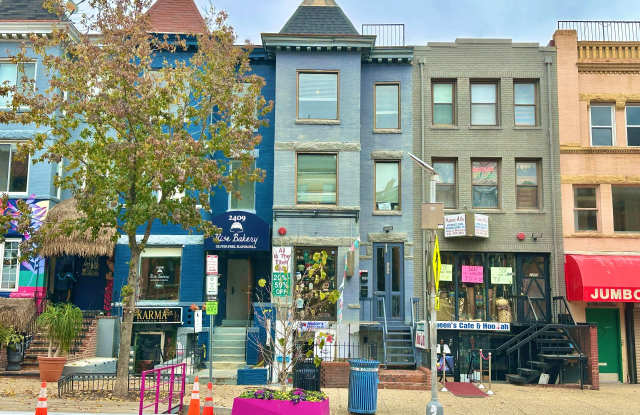 2052 -Loukas photos photos