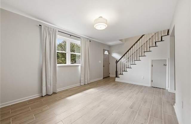 6180 MILNE Boulevard Gallery 4