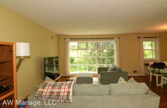 16633 Frontenac Terr Gallery 4