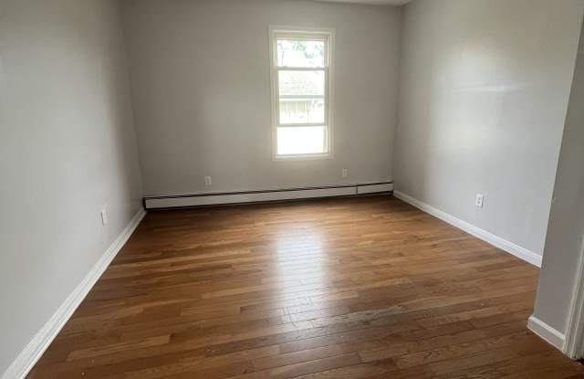 166 Chancellor Avenue Gallery 1