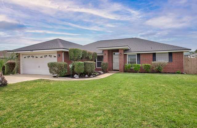 Available Now in East Navarre!!! - 2308 Heritage Circle, Navarre, FL 32566 Available Now in East Navarre!!! - 2308 Heritage Circle, Navarre, FL 32566