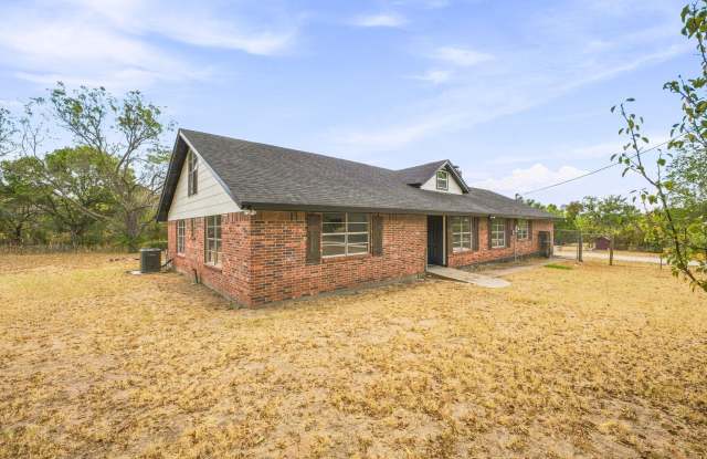 2771 S Fm 200 Gallery 2
