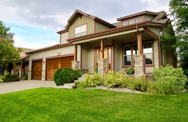 Single family 2 story home in north Fort Collins, 1/2 mile east of I-25 with easy access to Mulberry-Hwy 14 interchange! - 818 Jutland Lane, Fort Collins, CO 80524