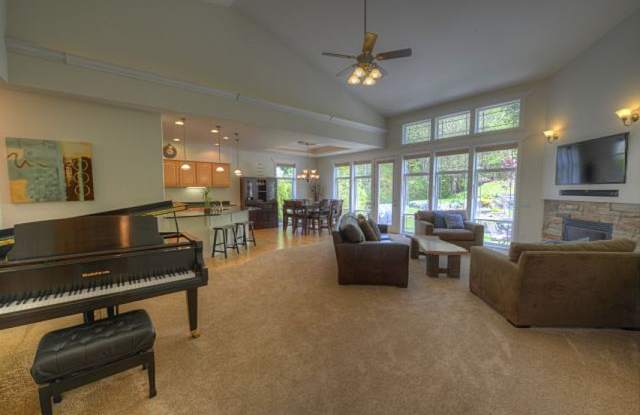 4820 Beaver Pond Drive South Gallery 2