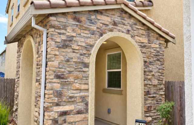 1818 Yellowwood Avenue Gallery 1