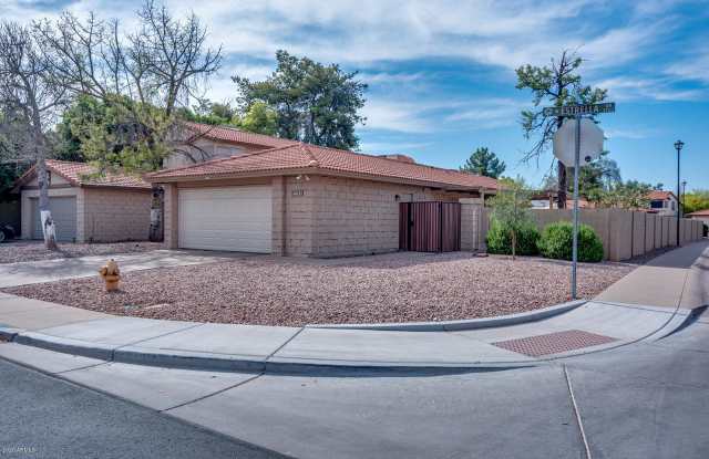 2702 W ESTRELLA Drive Gallery 3