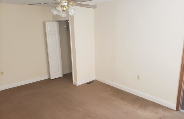 616 COVENTRY LANE - 616 Coventry Lane, Croydon, PA 19021