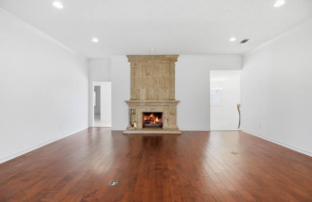 4215 95th Street photos photos