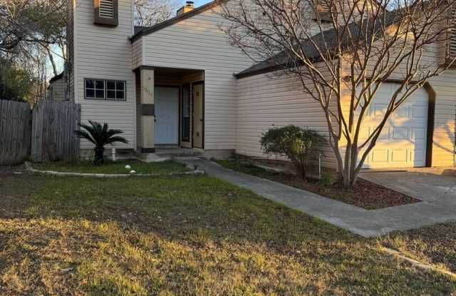 13024 Uhr Ln photos photos