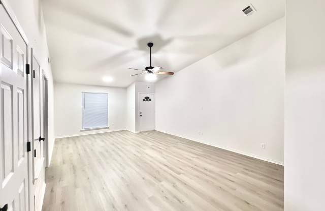120 South Mc Kown Avenue Gallery 4