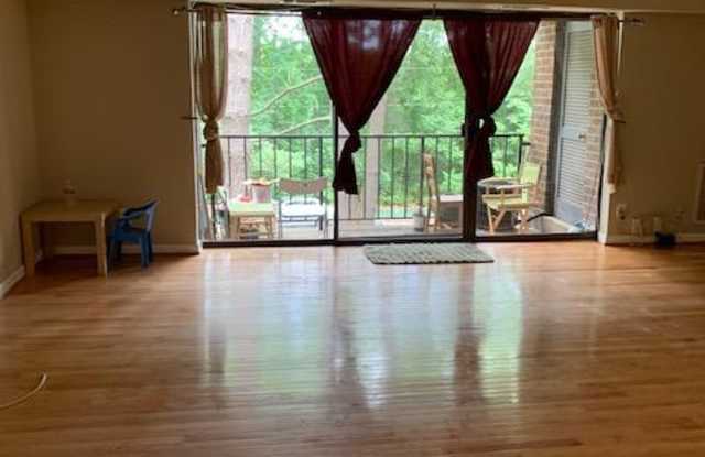 4404 ISLAND PLACE Gallery 3