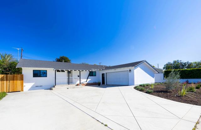 Charming ranch-style home located in a wonderful Tustin neighborhood - 1901 Burnt Mill Road, Orange County, CA 92780